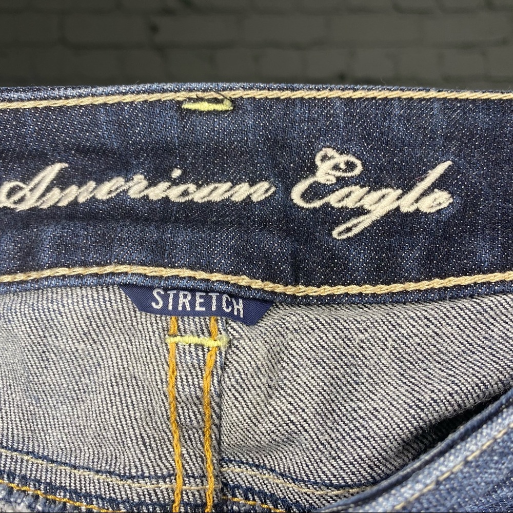 American Eagle NWOT Women’s jeans artist boot cut. size 6 short